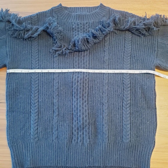 Avantlook Fringed Long Sleeve Cable knit Boho Crewneck Sweater Sz S Black Cozy - Picture 4 of 8